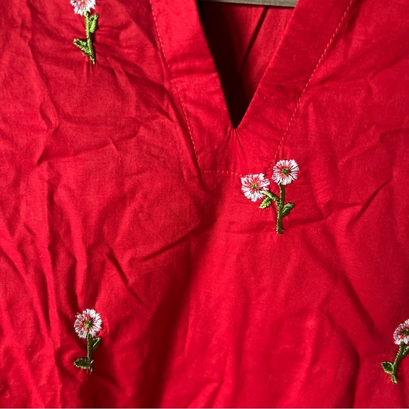 Red Pakistani 2 piece Embroidered Kurta Set - Picture 2 of 7